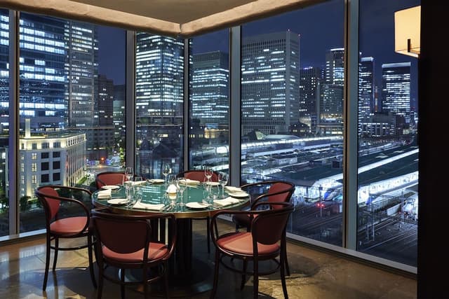 Four Seasons Hotel Tokyo at Marunouchi